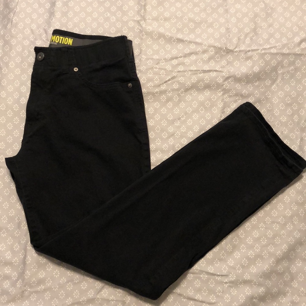 EUC Lee Performance Series jeans. Made for comfort in motion. 34x32